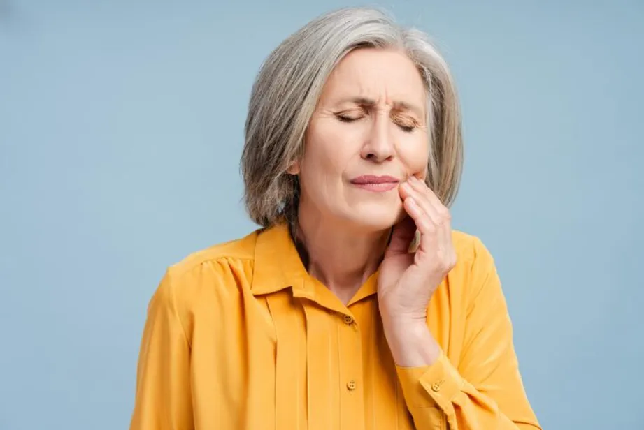 why dentures hurt causes fixes